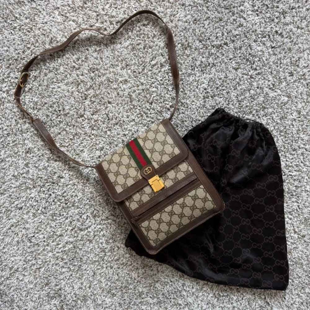Vintage Gucci Parfums GG Supreme Canvas Crossbody Bag Purse Italy Auth